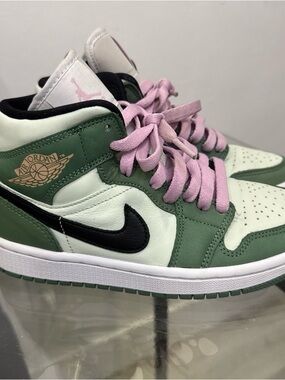 Nike Air Jordan 1 Mid Green Black Pink